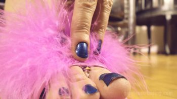 Giantess Loryelle Pink Slippers Foot Fetish