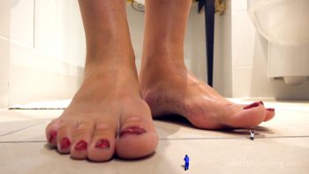 Giantess Loryelle Mistaken for Blue Bugs SFX Foot Fetish