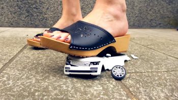 Giantess Loryelle Remote Toy Car Crush