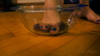 Loryelle Fruity Date Wet Feet Foot Fetish